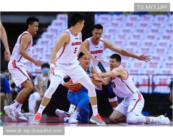 《感动告别足球之夜精彩瞬间 回顾赛场与友谊的无尽时光》